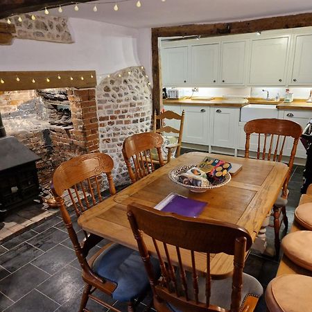 Delightful 3Bed Thatched Cottage สต็อคบริดจ์ ภายนอก รูปภาพ