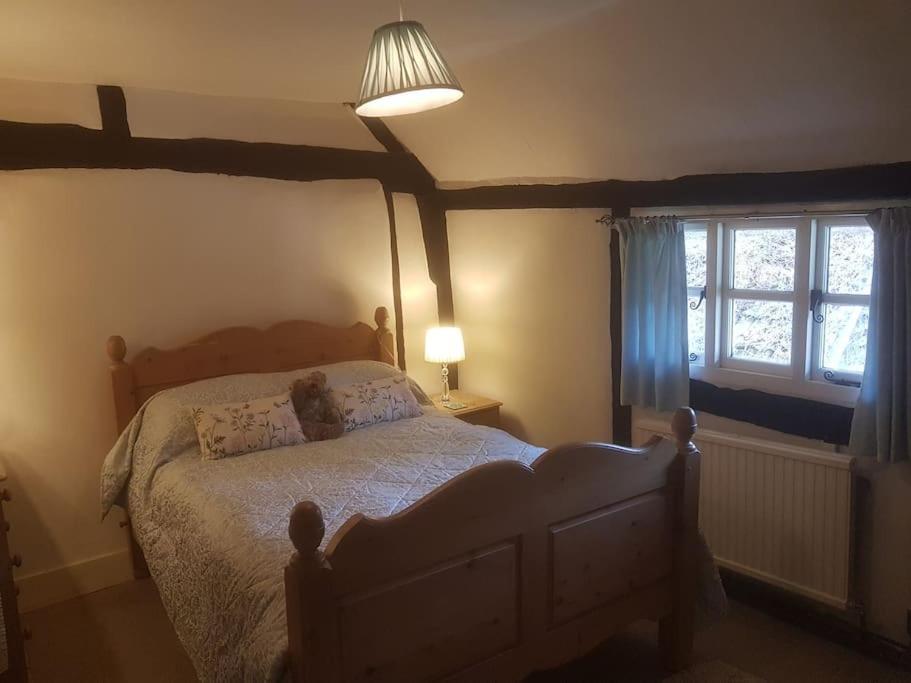 Delightful 3Bed Thatched Cottage สต็อคบริดจ์ ภายนอก รูปภาพ