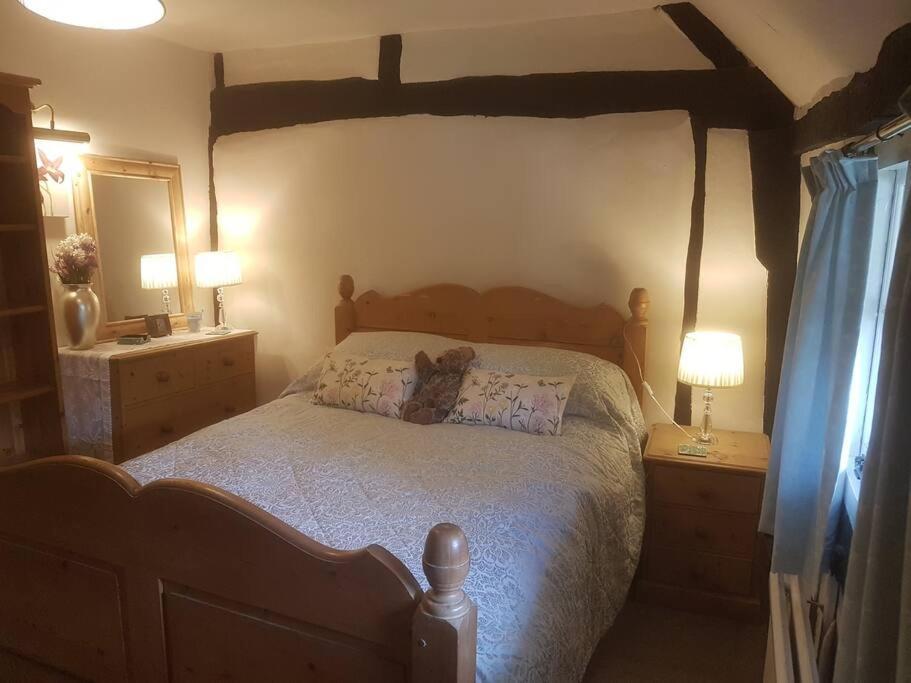 Delightful 3Bed Thatched Cottage สต็อคบริดจ์ ภายนอก รูปภาพ
