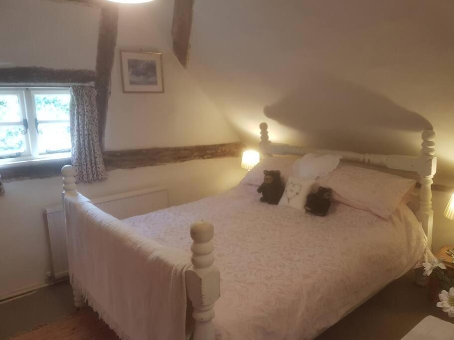 Delightful 3Bed Thatched Cottage สต็อคบริดจ์ ภายนอก รูปภาพ